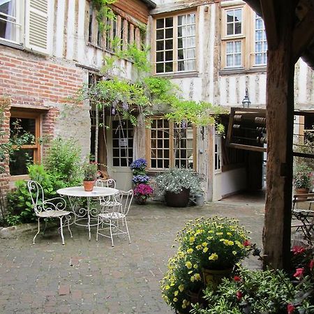 オンフルール ア レコール ビュイソニエール Bed & Breakfast エクステリア 写真