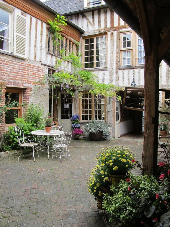 オンフルール ア レコール ビュイソニエール Bed & Breakfast エクステリア 写真