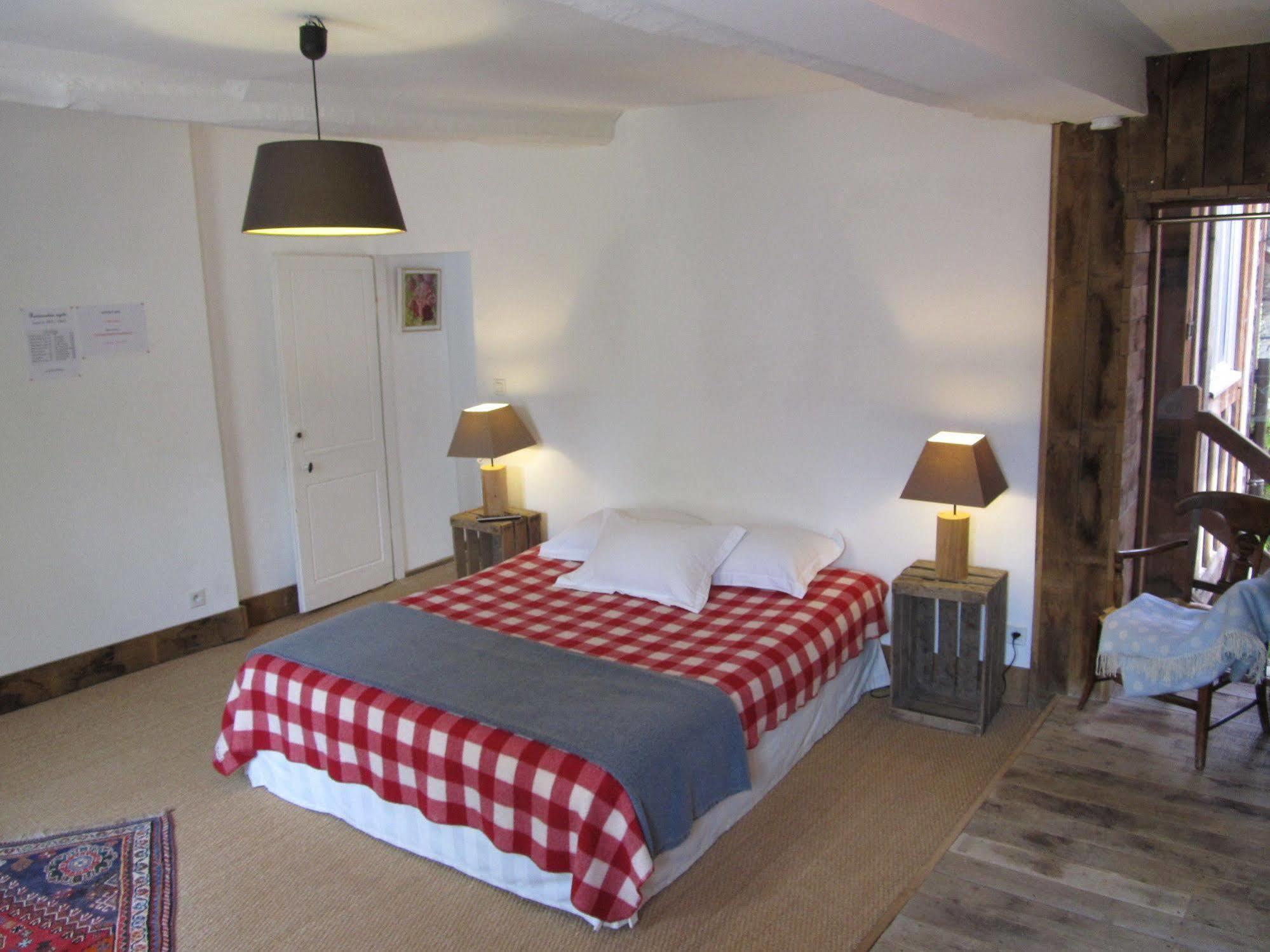 オンフルール ア レコール ビュイソニエール Bed & Breakfast エクステリア 写真