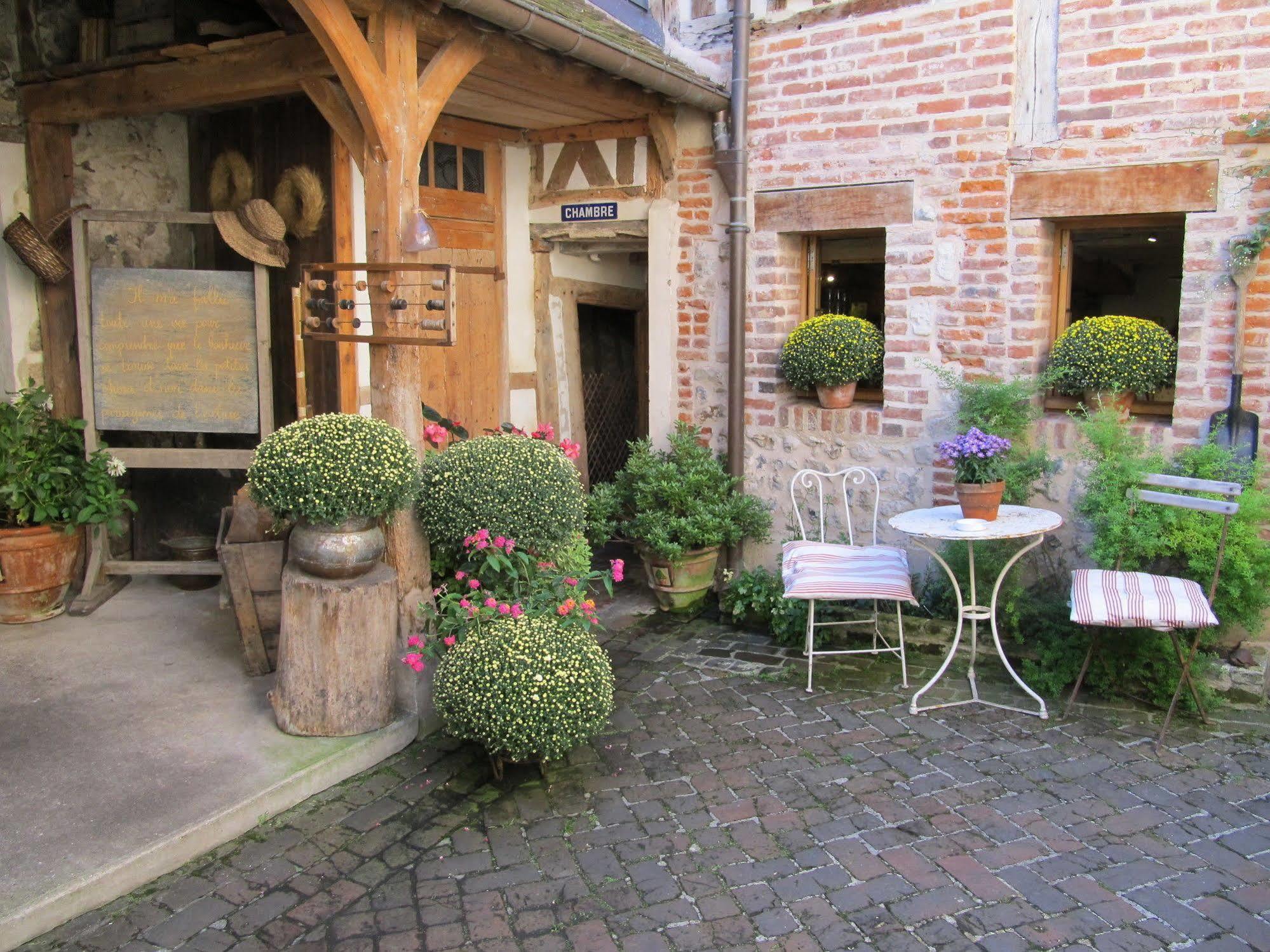 オンフルール ア レコール ビュイソニエール Bed & Breakfast エクステリア 写真
